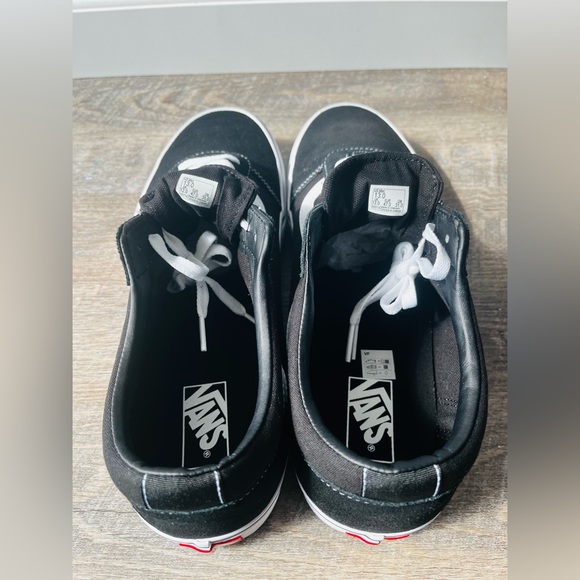 Men's Ward Low Top Sneaker
Never Worn
Size: 13 
Color: Black/White - Picture 5 of 6